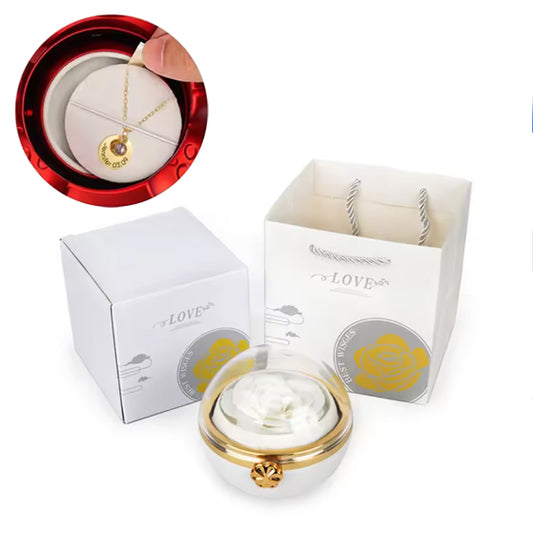 Caja para collar con medalla grabada y bola de amor - Blanco